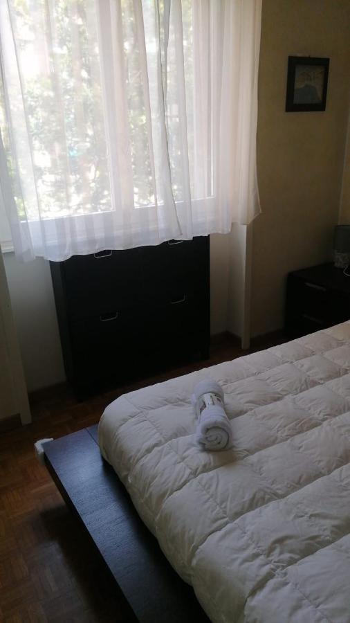 Impeccable 3 Bedroom House Up To 6 People 10 Minutes Away From Duomo *