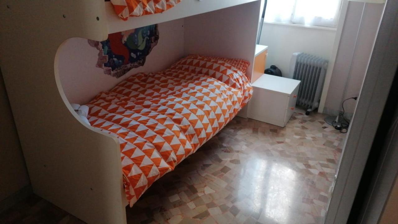 Apartment Impeccable 3 Bedroom House Up To 6 People 10 Minutes Away From Duomo