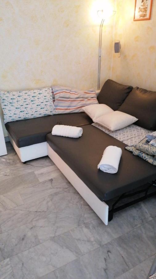Apartment Impeccable 3 Bedroom House Up To 6 People 10 Minutes Away From Duomo
