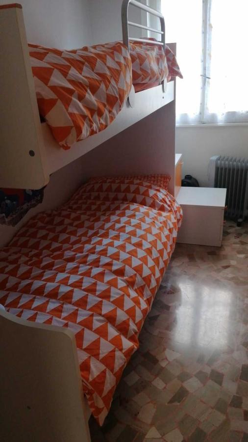 Impeccable 3 Bedroom House Up To 6 People 10 Minutes Away From Duomo * Mailand