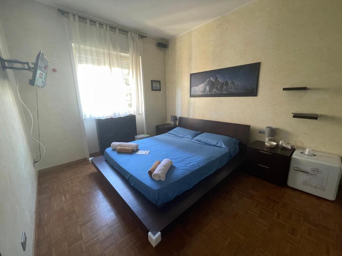 Impeccable 3 Bedroom House Up To 6 People 10 Minutes Away From Duomo