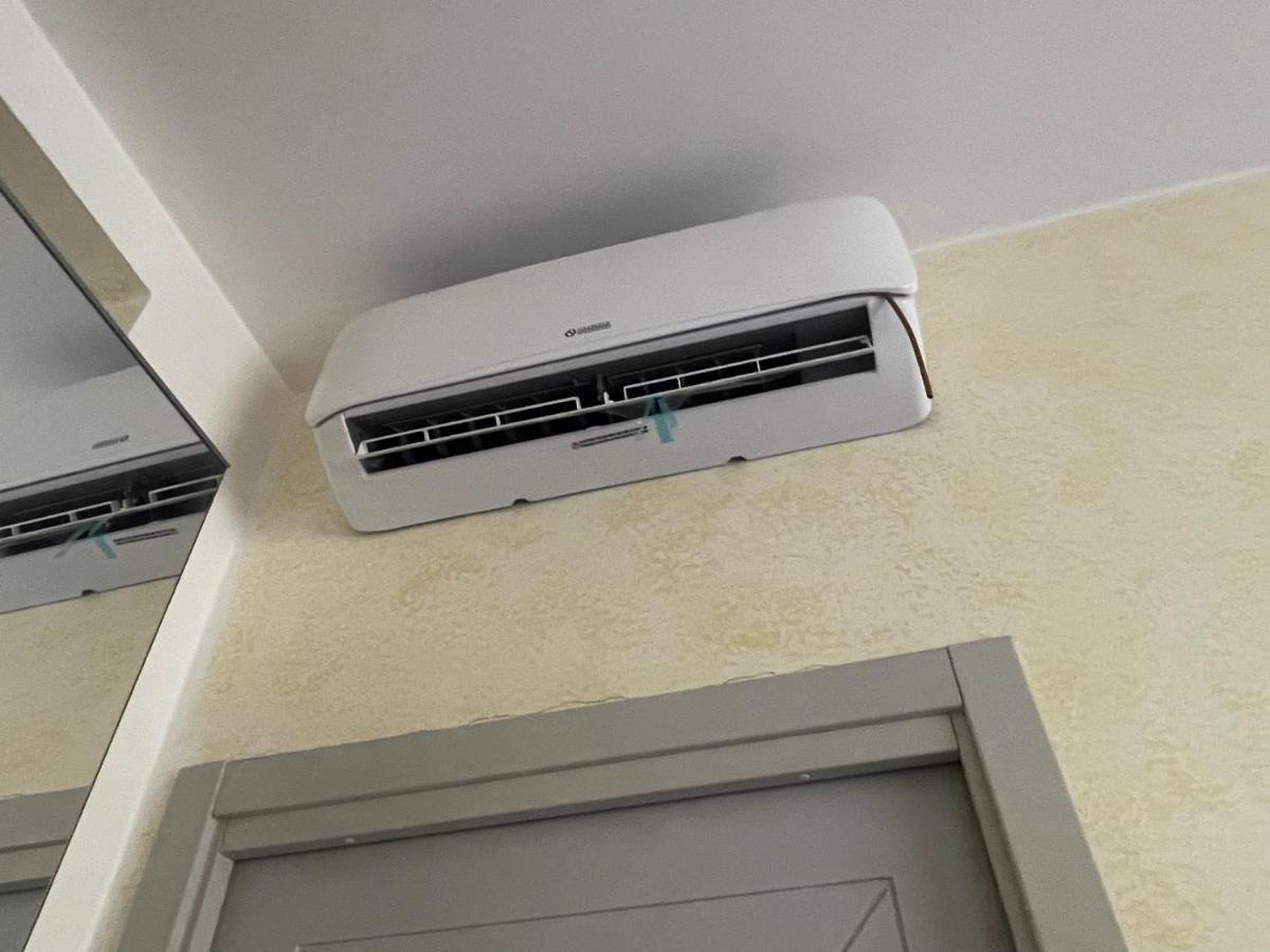 Impeccable 3 Bedroom House Up To 6 People 10 Minutes Away From Duomo Mailand